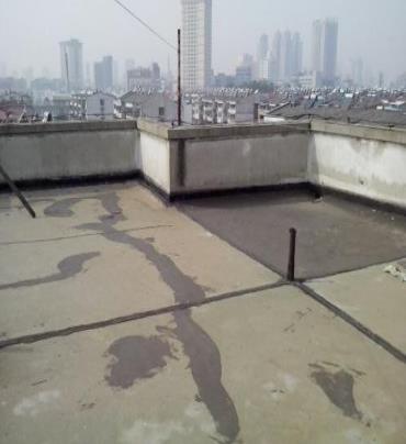 巴音郭楞漏水维修 楼顶漏水是什么原因，楼顶漏水维修方法是什么?
